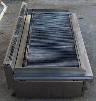 Μεταχειρισμένο Γκριλ Αερίου Τριπλό Επιτραπέζιο 117x70x43Cm  Με Βαλβίδα Εισαγωγής Νερού Για Το Συρτάρι 